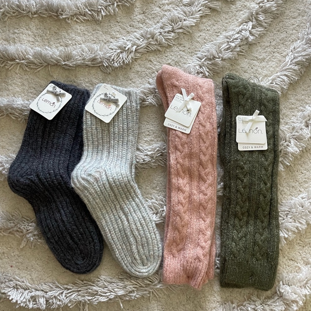 ANTHROPOLOGIE: Lemon Knit Socks